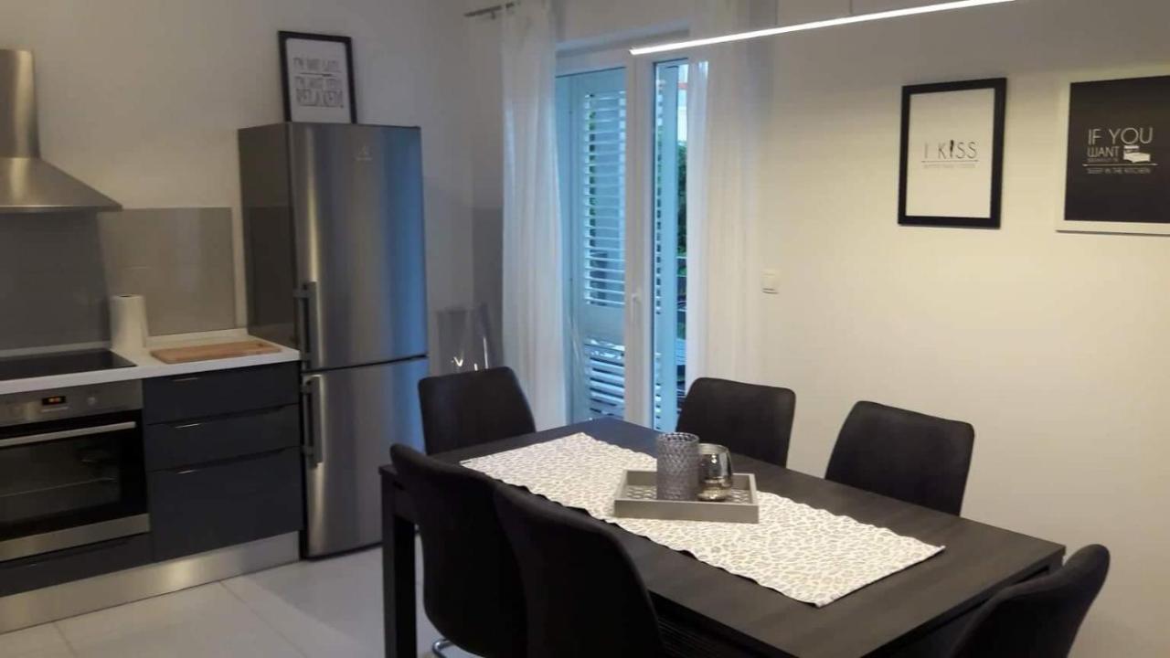 פודגורה Apartman Ivana מראה חיצוני תמונה